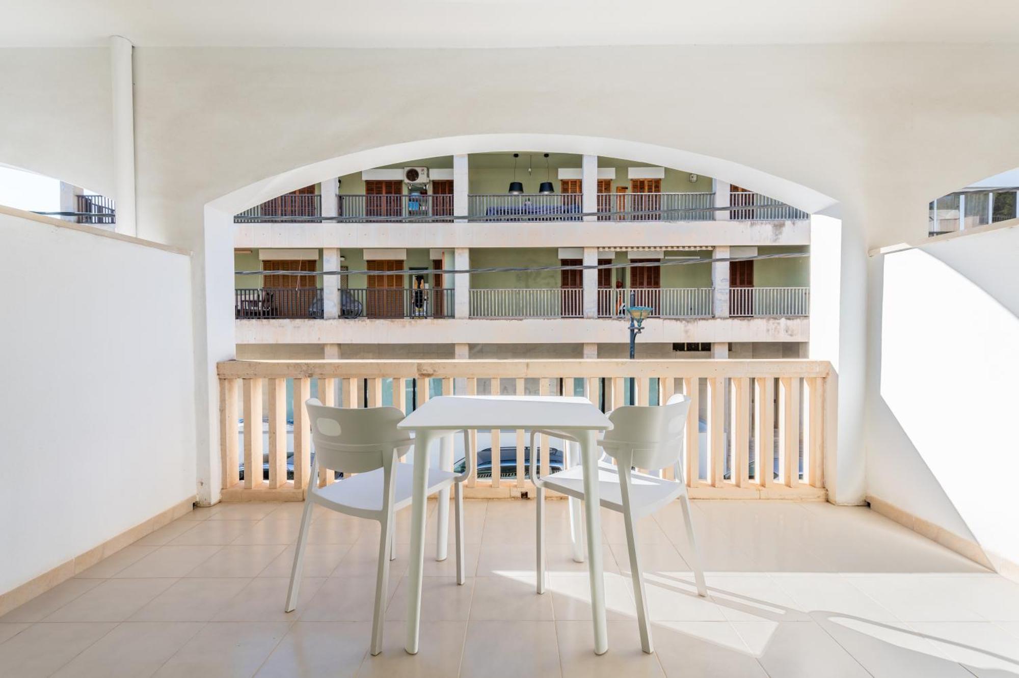 Hotel Martorell By Mhr コロニア・サン・ジョルディ エクステリア 写真